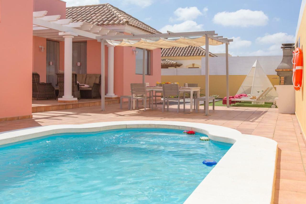 Villa Bella Lucia 3. Piscina Climatizada, Wifi, Bbq. Corralejo Eksteriør billede
